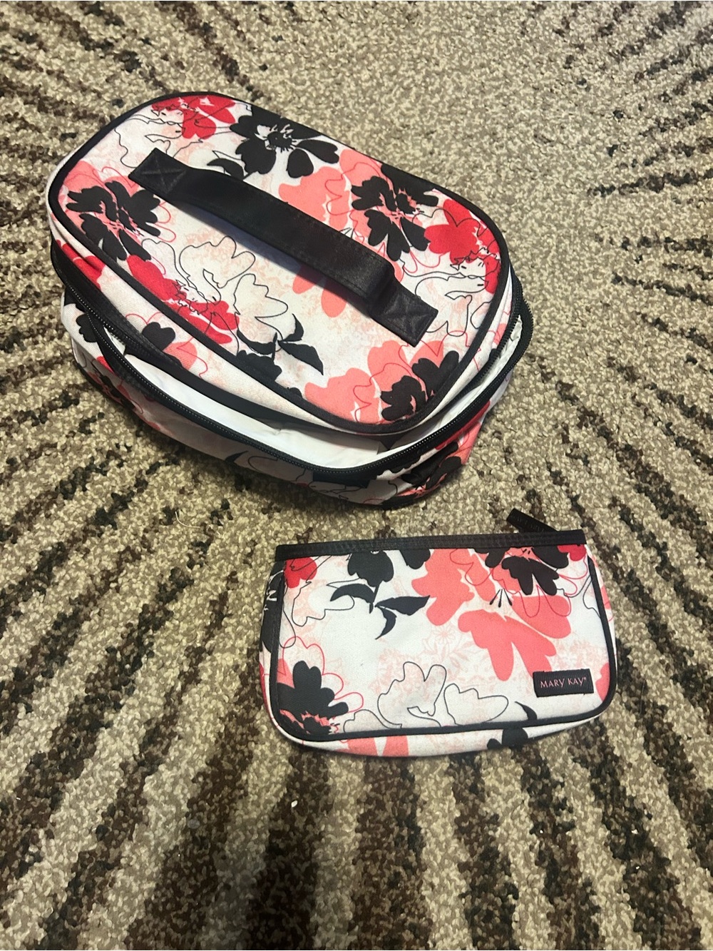 Mary Kay Coral, Black & White Floral Cosmetic Travel Bag Set